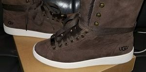 Ugg shoes nwt